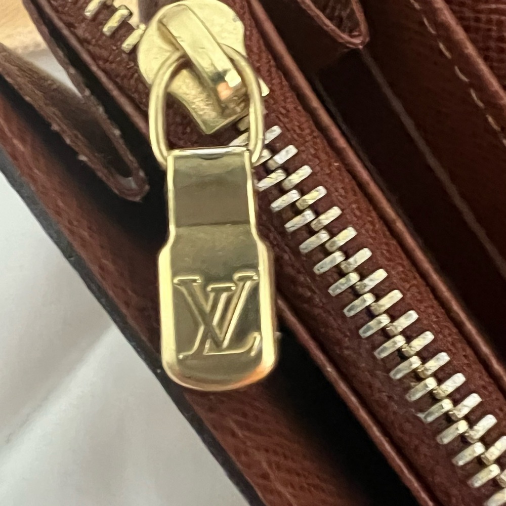 Louis Vuitton monogram Sarah wallet - Picture 12 of 16